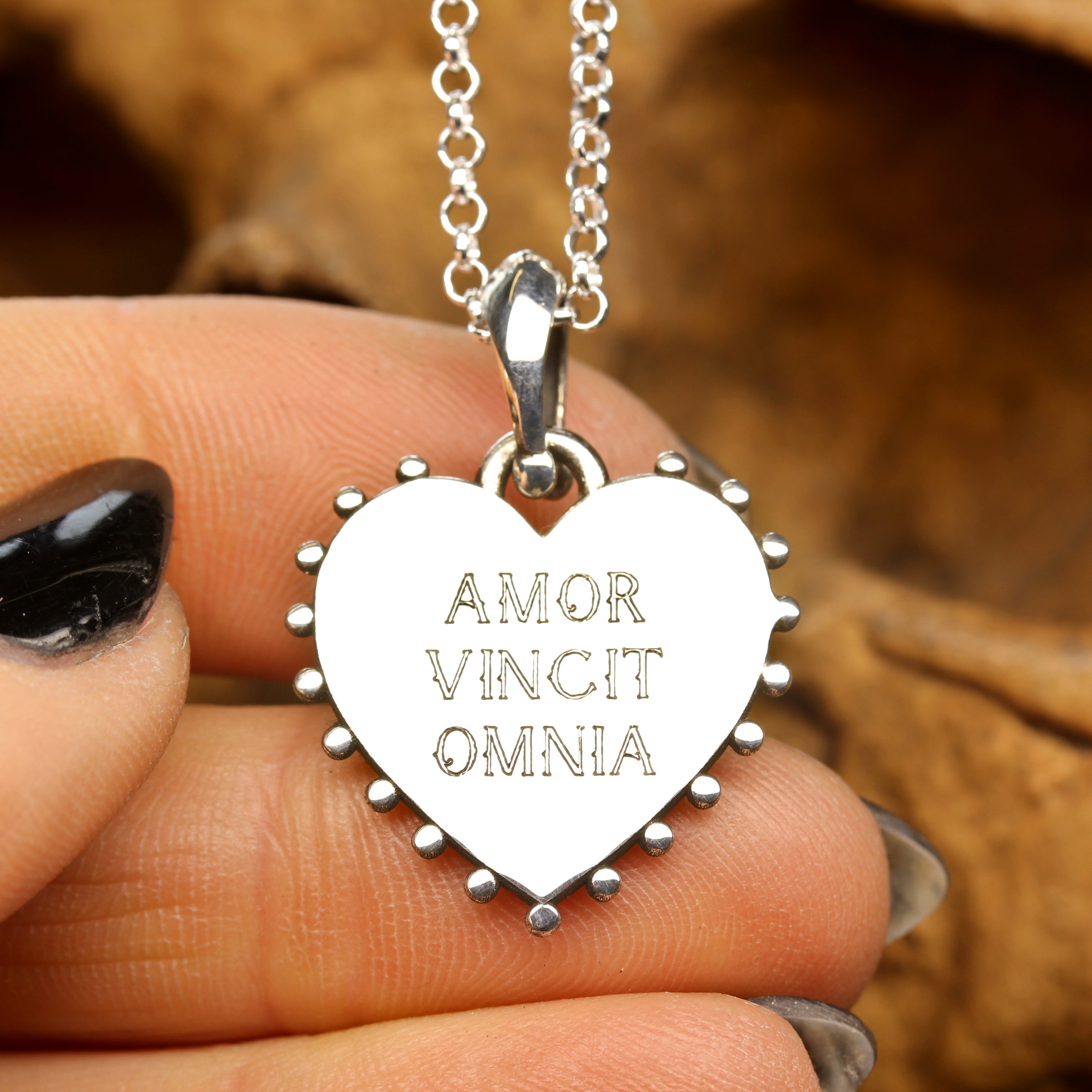Silver Gothic Heart Necklace with Amor Vincit Omnia Engraving