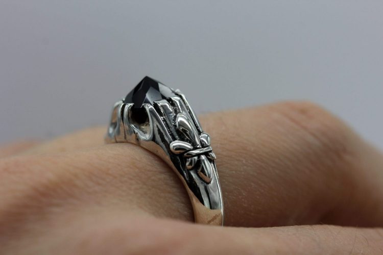 Gothic Fleur De Lis Ring