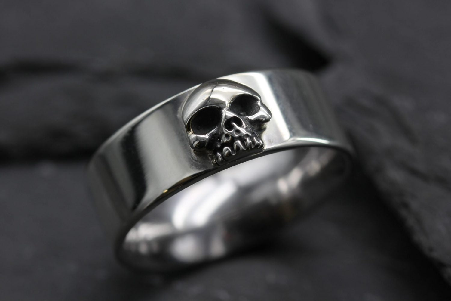 Men's Skull Wedding Ring